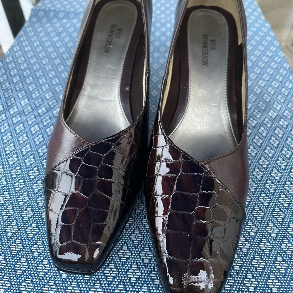Ros Homerson leather pumps, size 7.5 (like new, still in original packaging)
